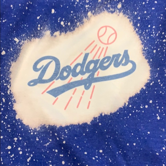 New bleach LA Dodgers sweater - Picture 2 of 4